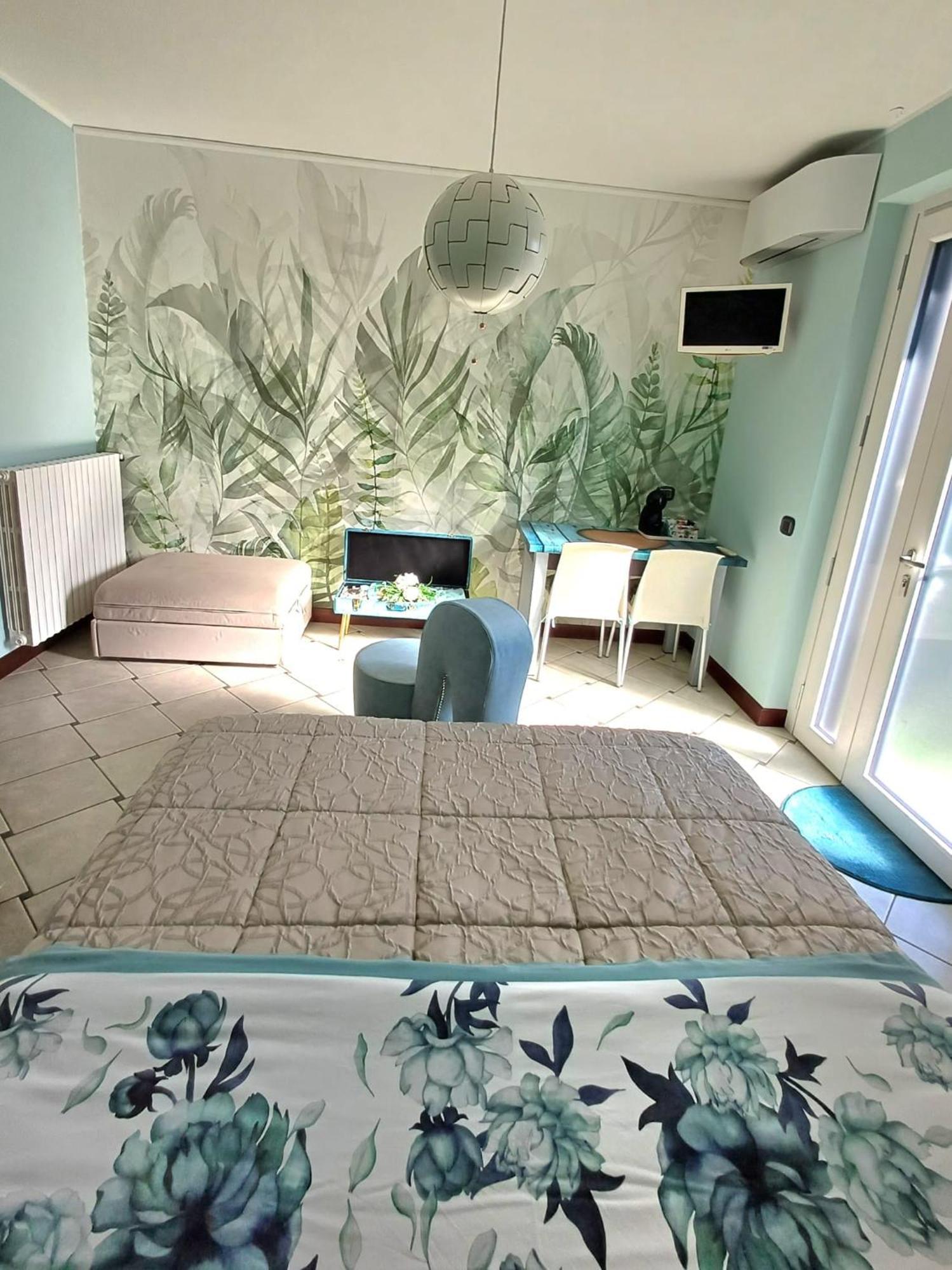 Maryhouse - Ingresso Indipendente Hotel Venegono Superiore Ngoại thất bức ảnh