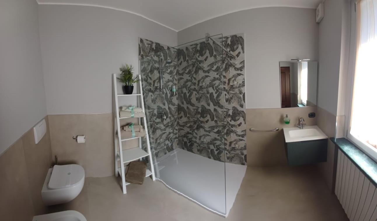 Maryhouse - Ingresso Indipendente Hotel Venegono Superiore Ngoại thất bức ảnh